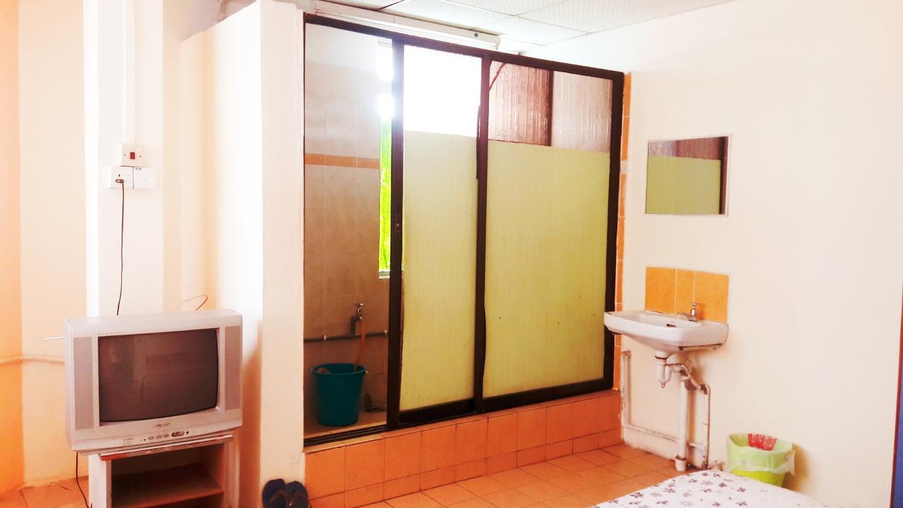 Hotel Makmur Kuantan Buitenkant foto